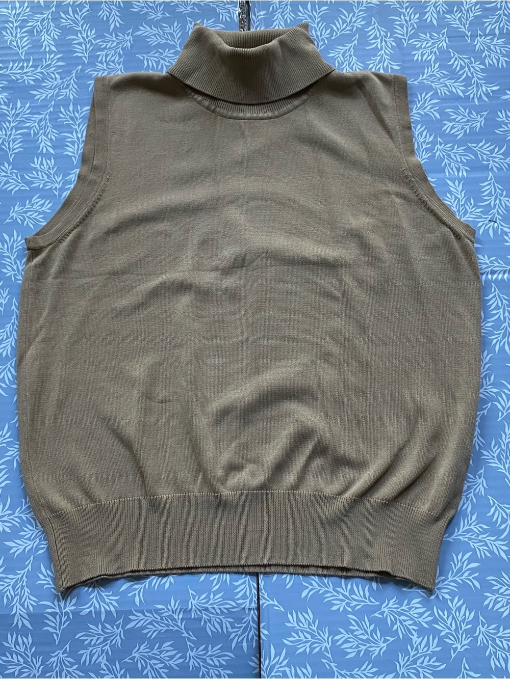 Jones New York Olive Sleeveless Turtleneck Knit Tank